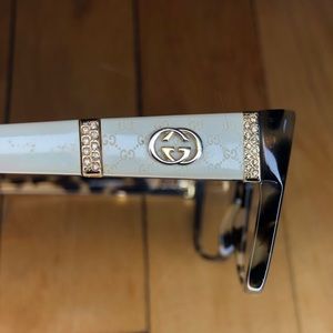 Rare Authentic Women’s Gucci Turtle White Frames